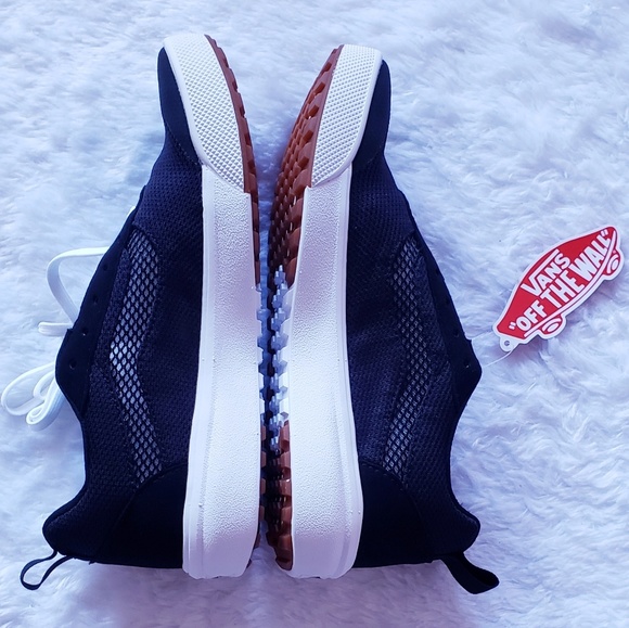 New Womens Van's Ultrarange Rapidweld Mesh - Picture 3 of 8
